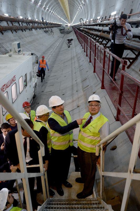 Başbakan Davutoğlu, Avrasya Tüneli'ni denetledi 17