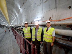 Başbakan Davutoğlu, Avrasya Tüneli'ni denetledi