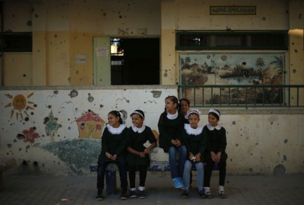 Gazze'nin yıkık sınıflarında ilk ders 19