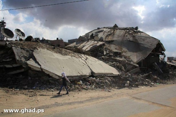 Gazze'nin yıkık sınıflarında ilk ders 24