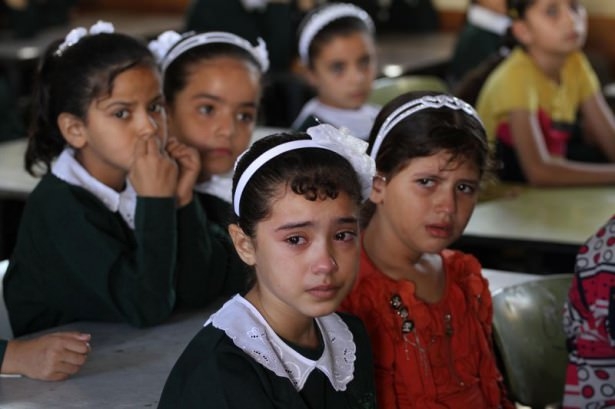 Gazze'nin yıkık sınıflarında ilk ders 36