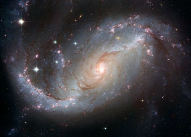 Hubble teleskopundan inanılmaz kareler 82