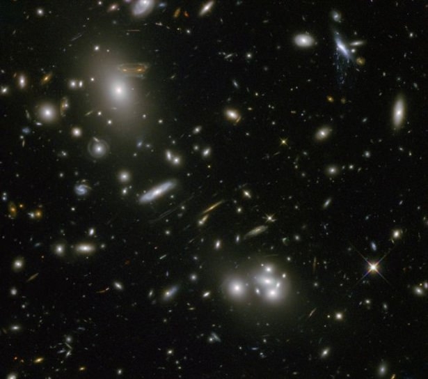 Hubble teleskopundan inanılmaz kareler 88