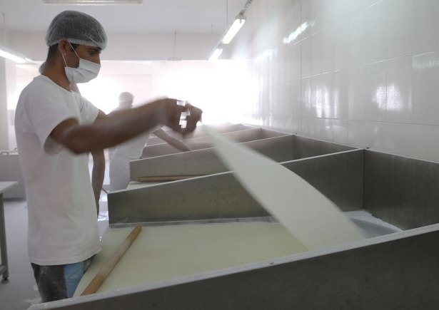 Gaziantepli ustalar baklavaları böyle hazırlıyor! 13