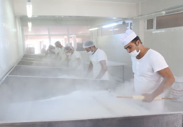 Gaziantepli ustalar baklavaları böyle hazırlıyor! 2