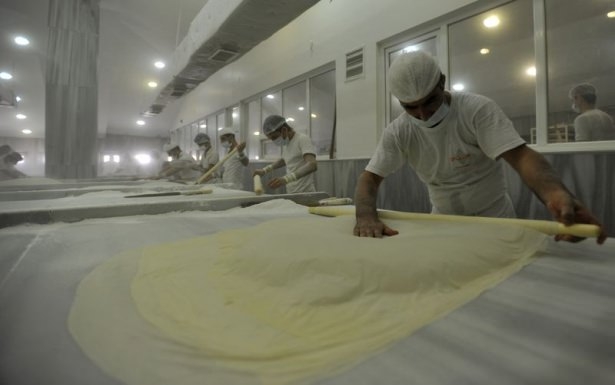 Gaziantepli ustalar baklavaları böyle hazırlıyor! 8