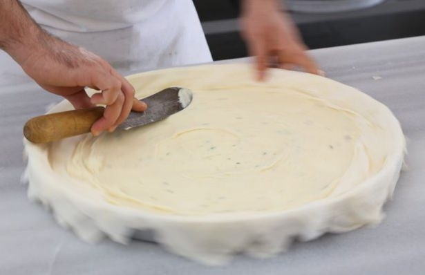 Gaziantepli ustalar baklavaları böyle hazırlıyor! 9