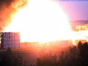 IŞİD Kobani'yi alev topuna çevirdi