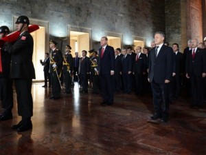 Devletin zirvesi Anıtkabir'de buluştu
