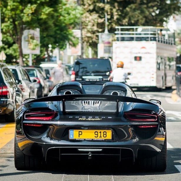 Görenleri hayran bırakan otomobiller 12