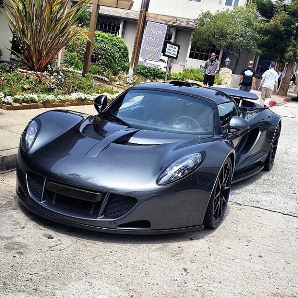 Görenleri hayran bırakan otomobiller 25