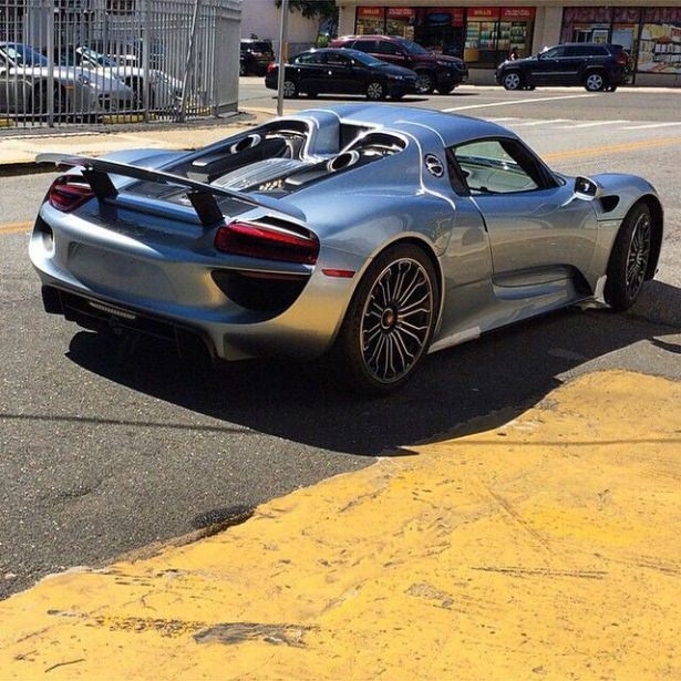 Görenleri hayran bırakan otomobiller 30