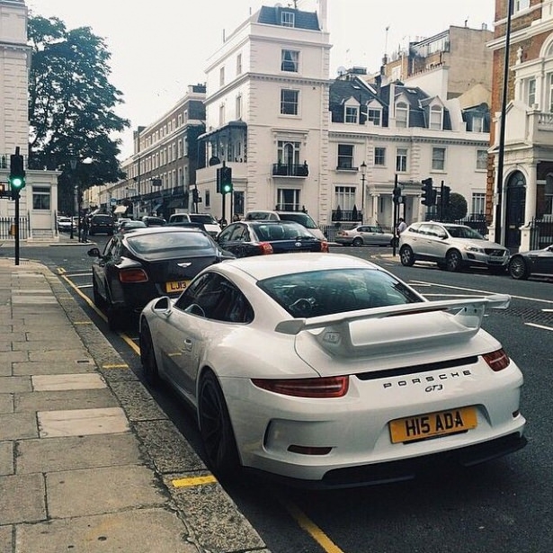 Görenleri hayran bırakan otomobiller 32