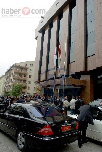 Dünden bugüne Ak Parti 100