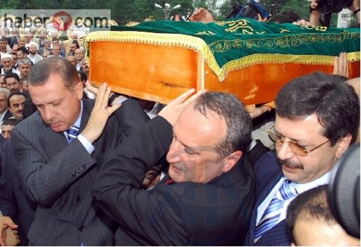 Dünden bugüne Ak Parti 104