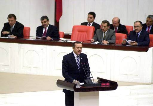 Dünden bugüne Ak Parti 135