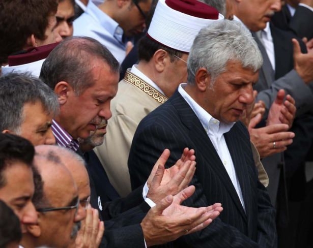 Dünden bugüne Ak Parti 54