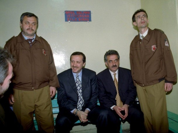 Dünden bugüne Ak Parti 6