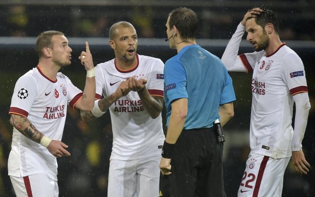 Cimbom yine yeni yeniden bozgun yedi! 1