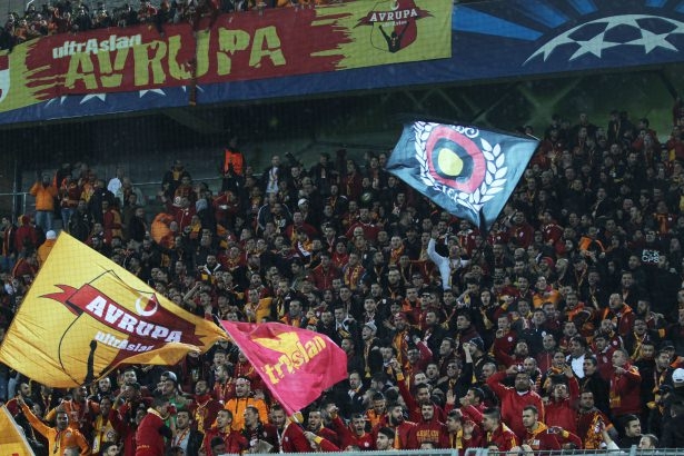 Cimbom yine yeni yeniden bozgun yedi! 25