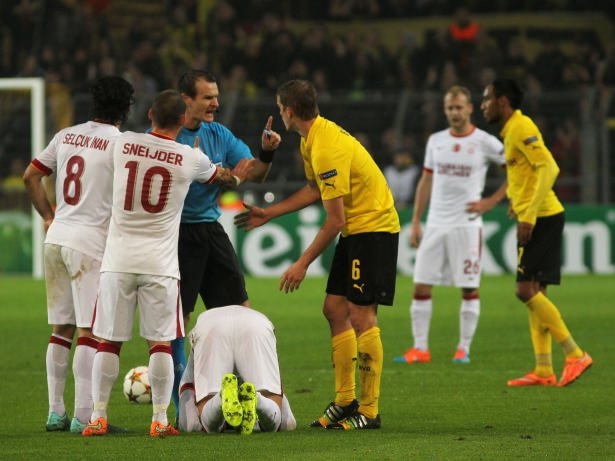 Cimbom yine yeni yeniden bozgun yedi! 37