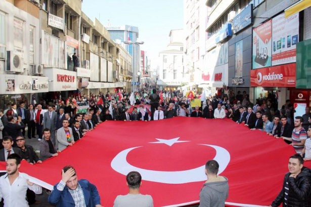 Türkiye 'Kahrolsun İsrail' sloganlarıyla inledi 70