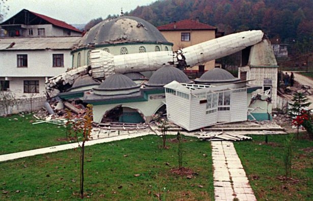 O depremin üzerinden 15 yıl geçti 3
