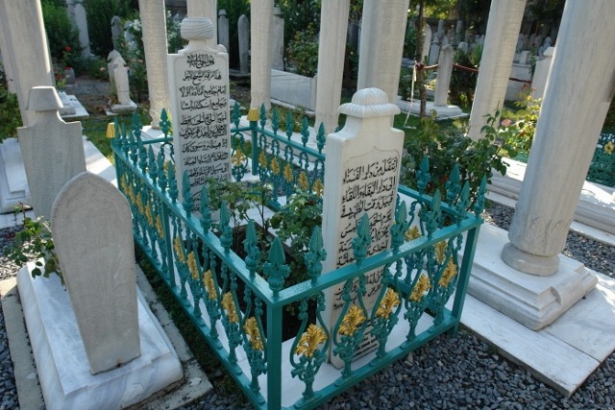 M. Zahit Kotku Hazretleri dualarla anılıyor 15