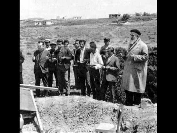 M. Zahit Kotku Hazretleri dualarla anılıyor 7