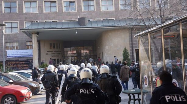 Ankara Üniversitesi karıştı 4