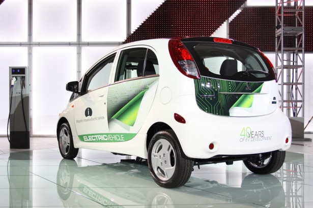 3 TL ile 160 km yol yapan otomobil 12