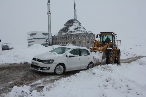 Kar kalınlığı 10 santimetreyi geçti! 4