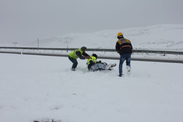 Kar kalınlığı 10 santimetreyi geçti! 6