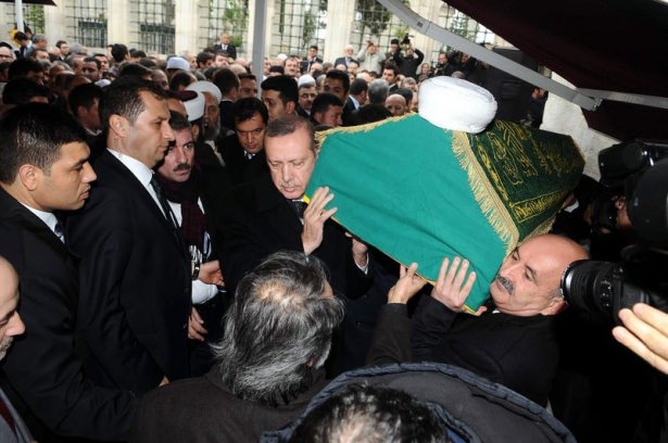 Erdoğan'dan hocası Öztürk'e son görev 11