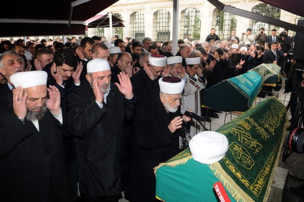 Erdoğan'dan hocası Öztürk'e son görev 3