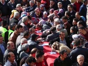 Ermenek'teki 5 madenci son yolculuğuna uğurlanıyor