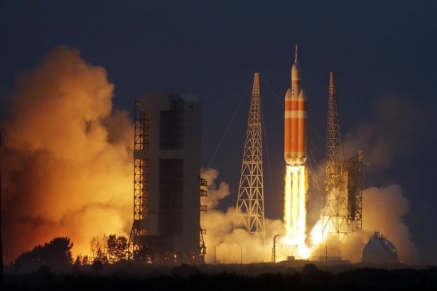 NASA, Orion'un test uçuşuna başladı 11