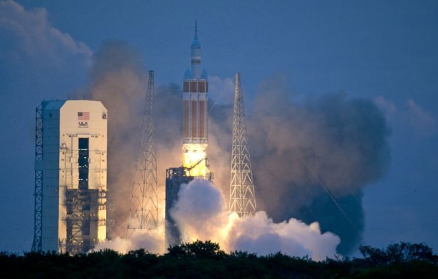 NASA, Orion'un test uçuşuna başladı 12