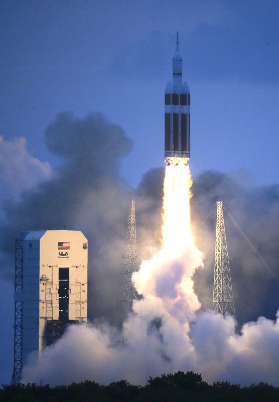 NASA, Orion'un test uçuşuna başladı 13