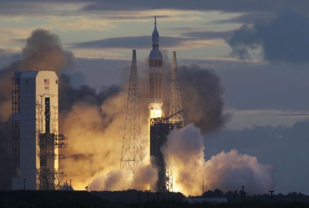 NASA, Orion'un test uçuşuna başladı 16