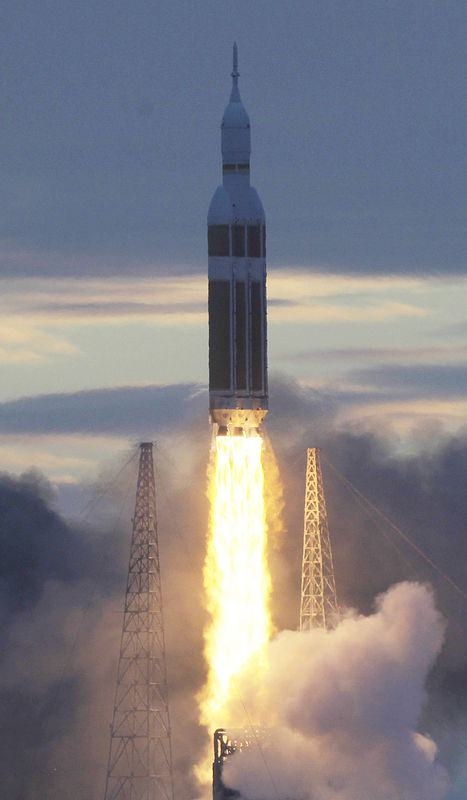 NASA, Orion'un test uçuşuna başladı 20