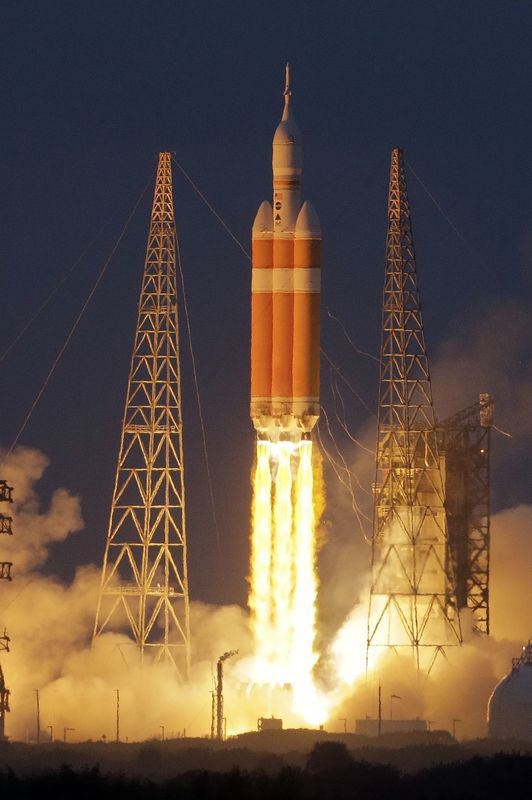 NASA, Orion'un test uçuşuna başladı 7
