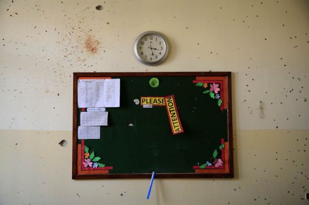 Pakistan'da kana bulanmış sınıflar! 29