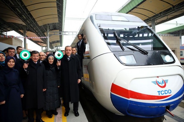 Erdoğan ve Davutoğlu hızlı tren açılış törenine katıldı 8