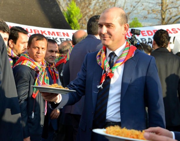 Başbakan Ahmet Davutoğlu halay çekti 12