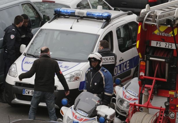 Paris'te mizah dergisine saldırı: 11 ölü 7