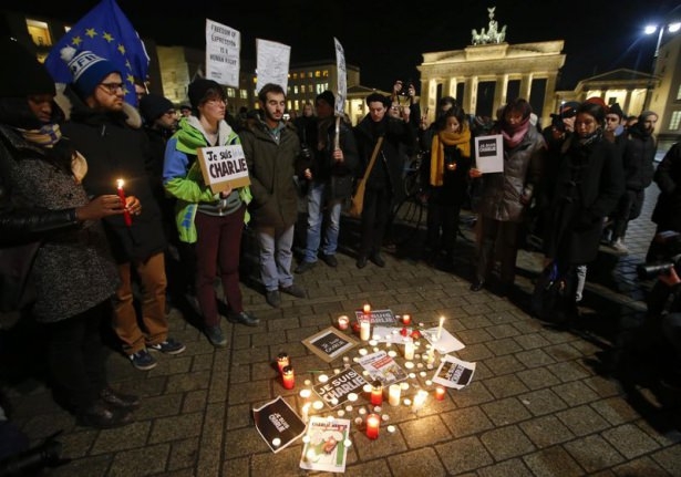 Fransa ayaklandı! Binlerce kişi oraya akın etti 11