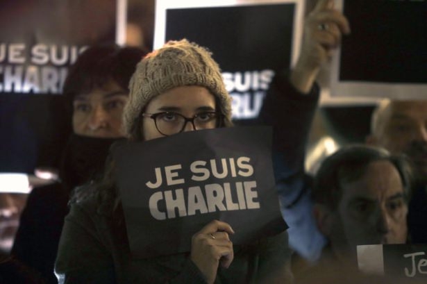 Fransa ayaklandı! Binlerce kişi oraya akın etti 13