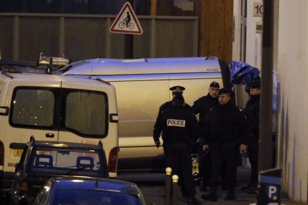 Fransa ayaklandı! Binlerce kişi oraya akın etti 16