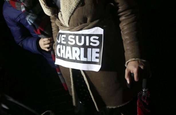 Fransa ayaklandı! Binlerce kişi oraya akın etti 3